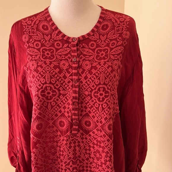 JOHNNY WAS Size XXL embroidered front button Rona tunic with sleeve roll tabs - Picture 4 of 12